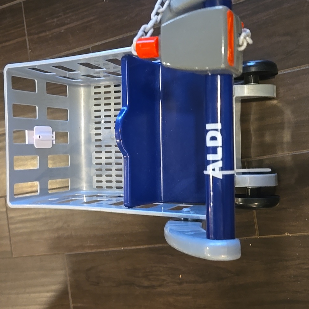 Jakks AldiPlastic  Kids Coin Slot Shopping Cart - Picture 5 of 5
